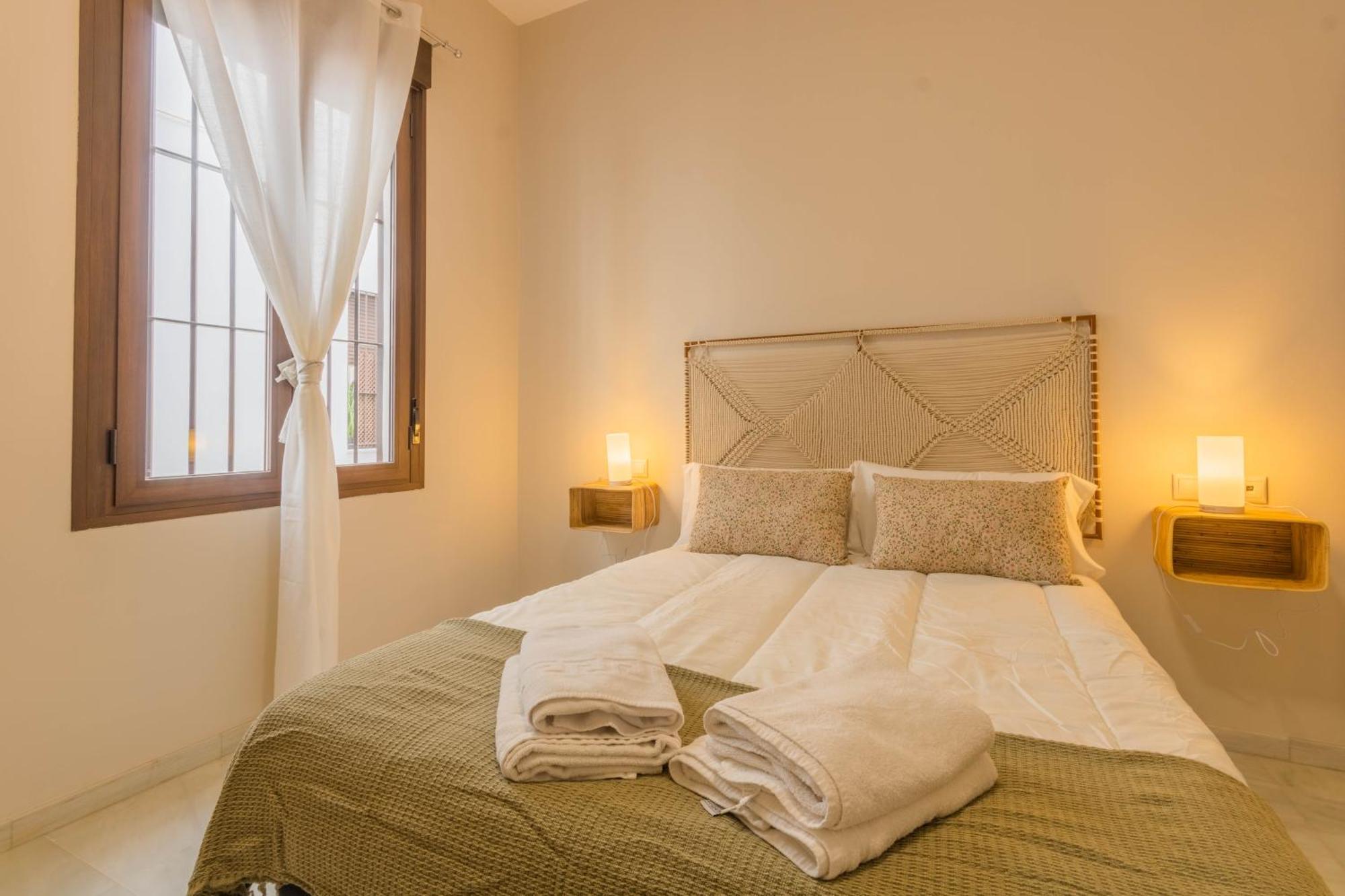 Apartamentos Los Abuelos - コルドバ エクステリア 写真
